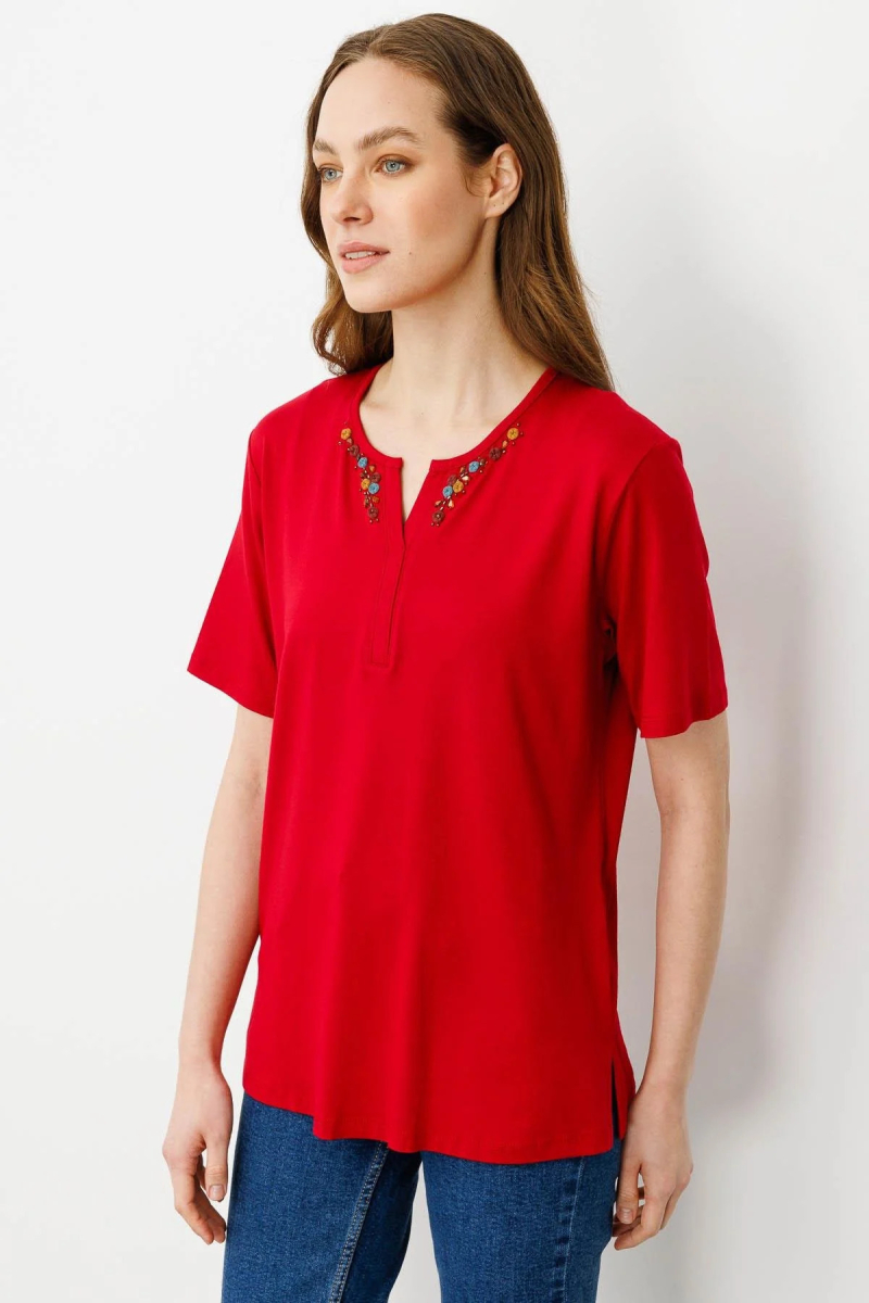 Desen Triko Kadın Açma Yaka Nakış İşlemeli T-Shirt 25703 Kırmızı Kırmızı