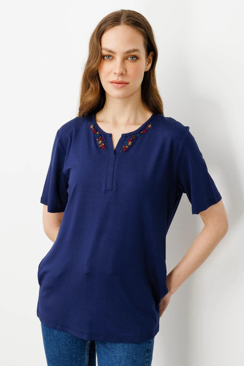 Desen Triko Kadın Açma Yaka Nakış İşlemeli T-Shirt 25703 Lacivert Lacivert