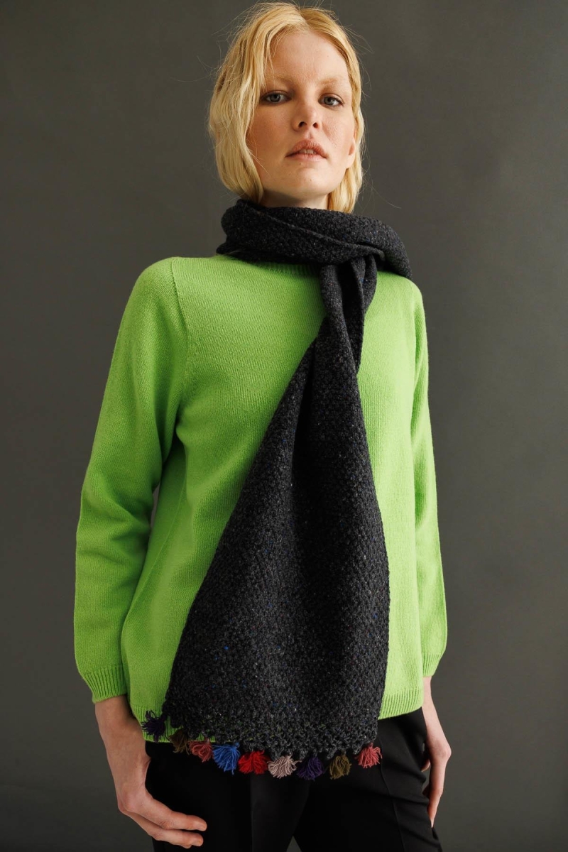 Desen Triko Kadın Kenarı Tığlamalı Püsküllü Yün Kaşkol 22033 K.Füme K.FÜME