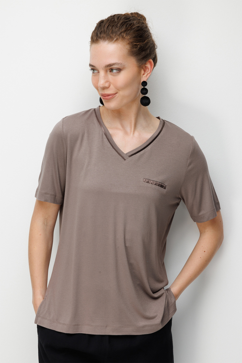 Desen Triko Kadın V Yaka Cebi Saten Şeritli Penye T-Shirt 26828 Vizon Vizon