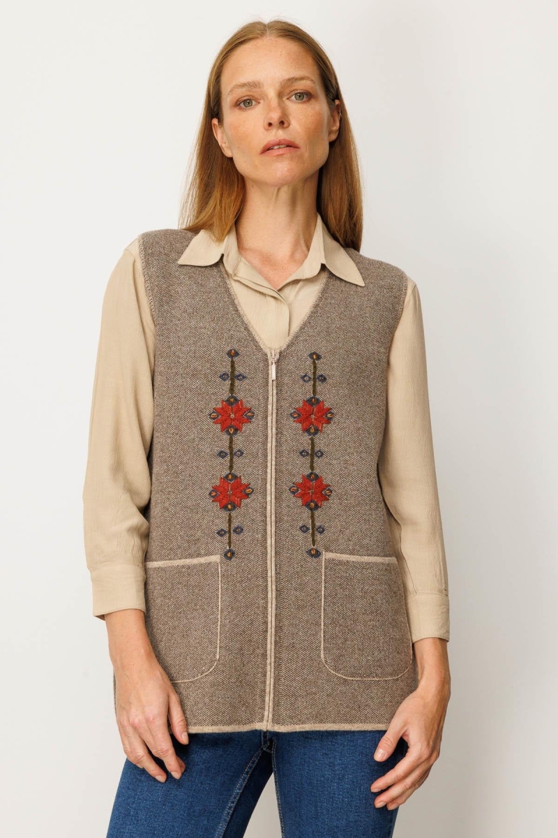 Desen Triko Kadın V Yaka Nakış İşlemeli Kısa Yün Yelek 25002 K. Bej K. Bej