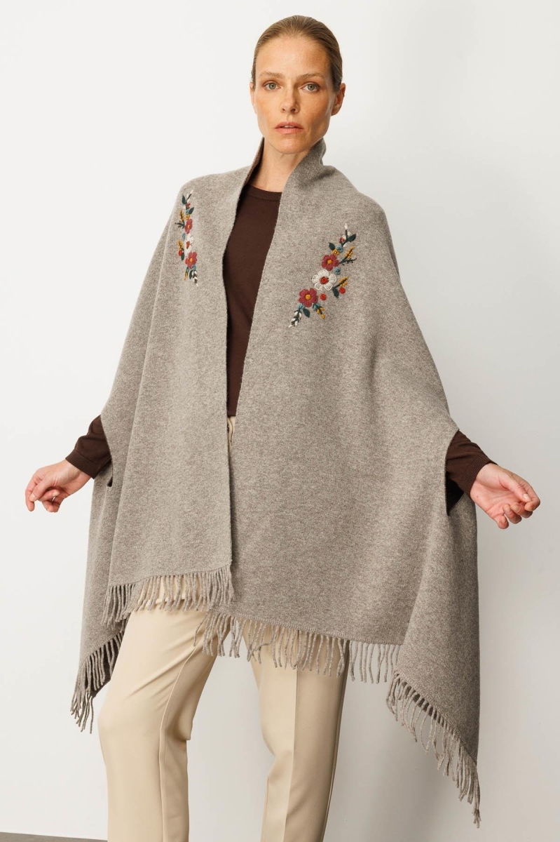 Desen Triko Kadın Yakası İşlemeli Koldan Geçmeli Büyük Yün Panço 25060 Vizon Vizon