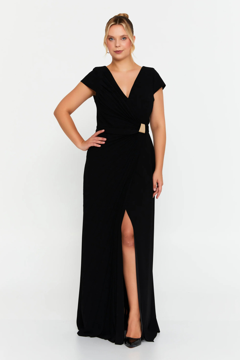 Doridorca Kadın Kruvaze Yaka Pilise Detaylı Geniş Beden Aralıklı Uzun Abiye Elbise 7135 Siyah Siyah