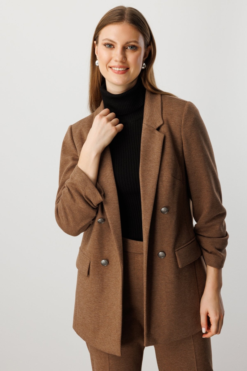 Ekol Kadın Büyük Beden Kolu Büzgülü Kapak Cepli Ceket 5587 Camel Camel