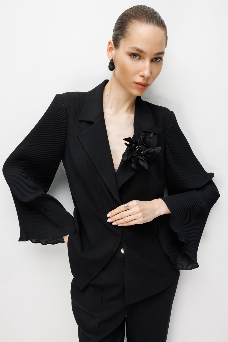 Moda İlgi Kadın Kol Pliseli Yakası Çiçek Broşlu Tek Düğme Ceket 5025 Siyah Siyah