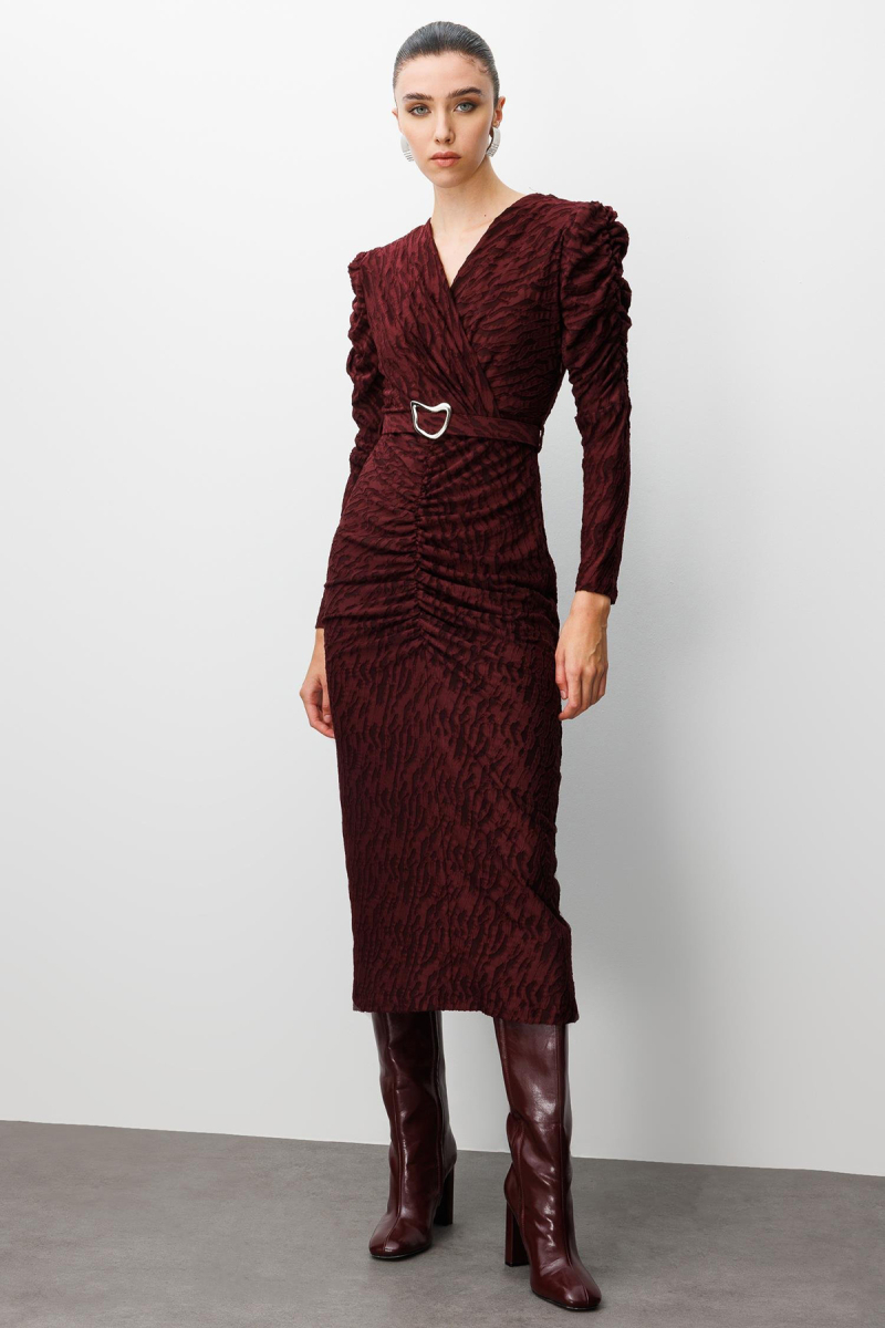 Moda İlgi Kadın Kruvaze Büzgü Detaylı Jakar Yakma Kumaş Beli Kemerli Kalem Elbise 0022 Bordo Bordo