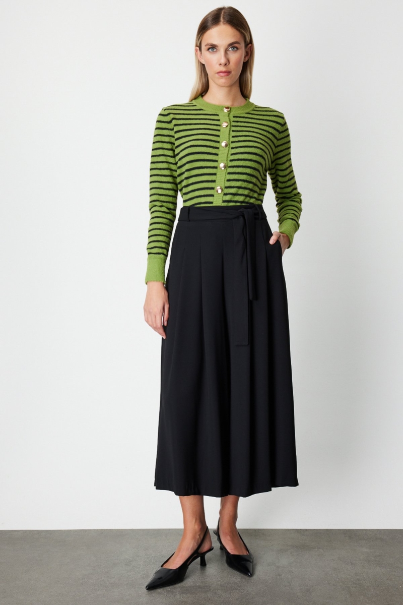 On Kadın Beli Kemerli Pileli Pantolon 64151 Siyah Siyah