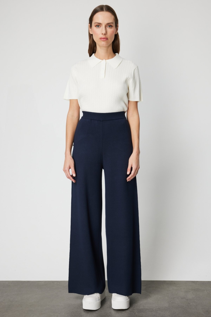 On Kadın Cebi Taş Detaylı Bol Paça Triko Pantolon 63919 Lacivert Lacivert