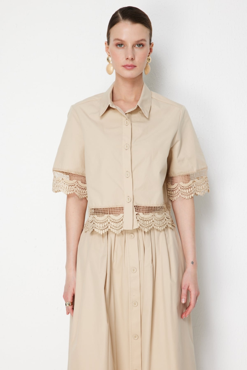On Kadın Dantel Detaylı Crop Pamuk Gömlek 74336 Bej Bej