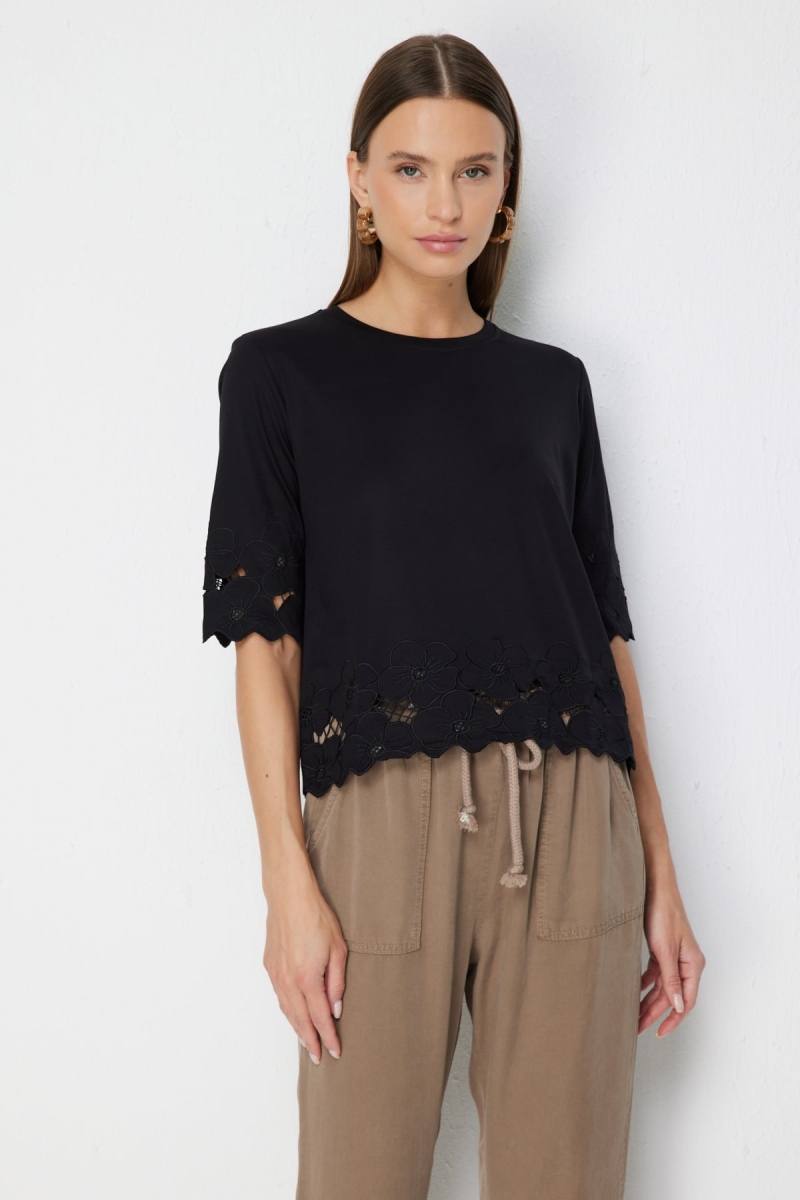 On Kadın İşlemeli Sıfır Yaka Bluz 71386 Siyah Siyah