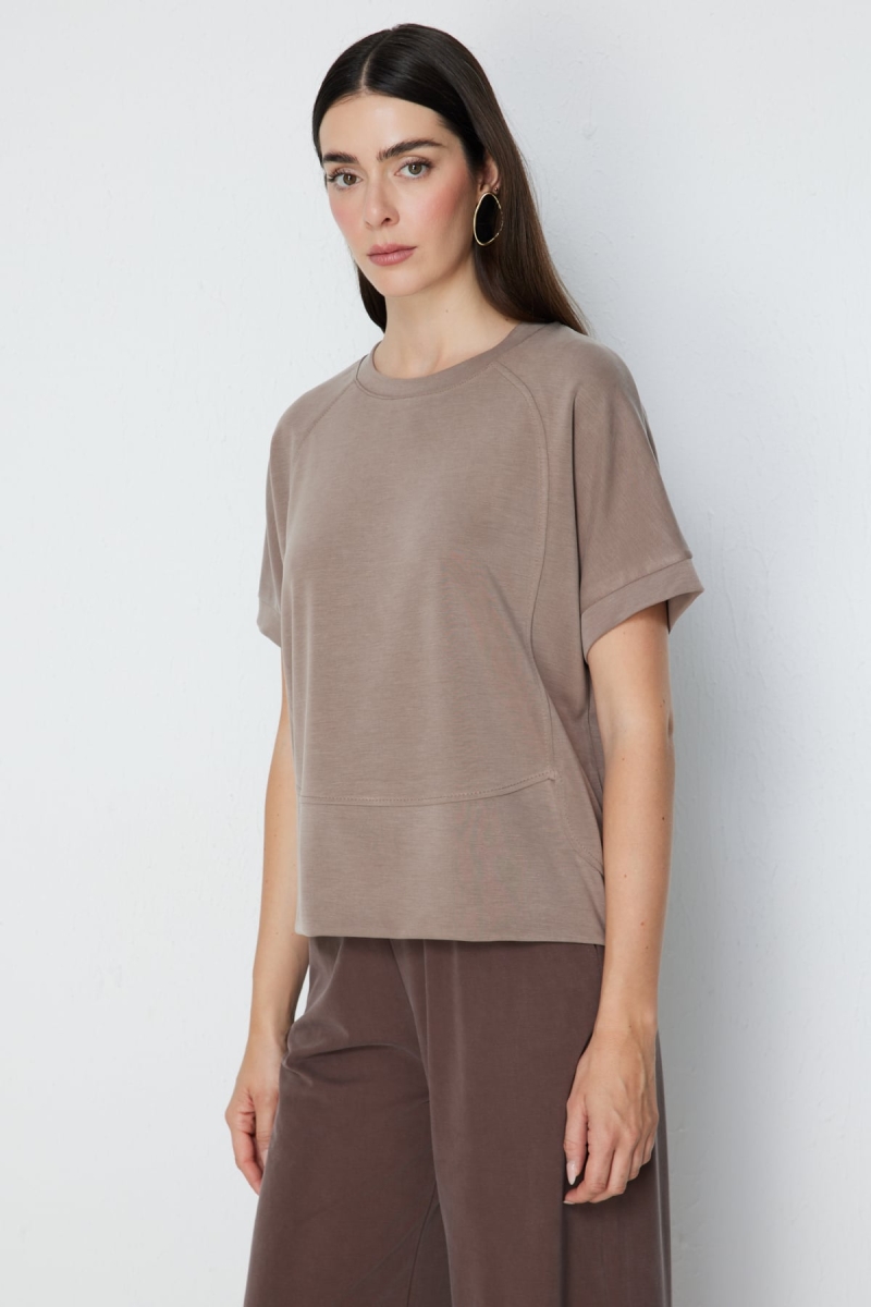 On Kadın Sıfır Yaka Dikiş Detaylı T-Shirt 76429 Vizon Vizon