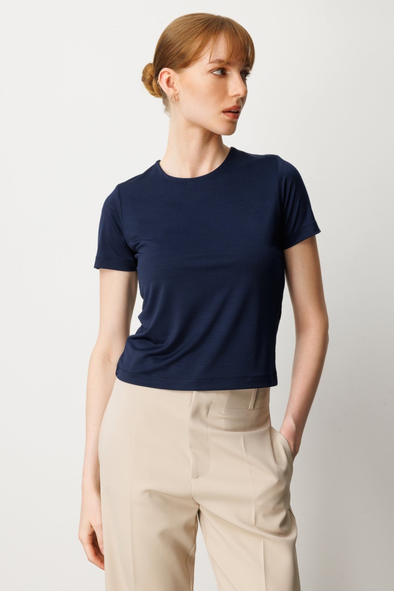 On Kadın Sıfır Yaka Kısa Kol Basic Bluz 61334 Lacivert Lacivert