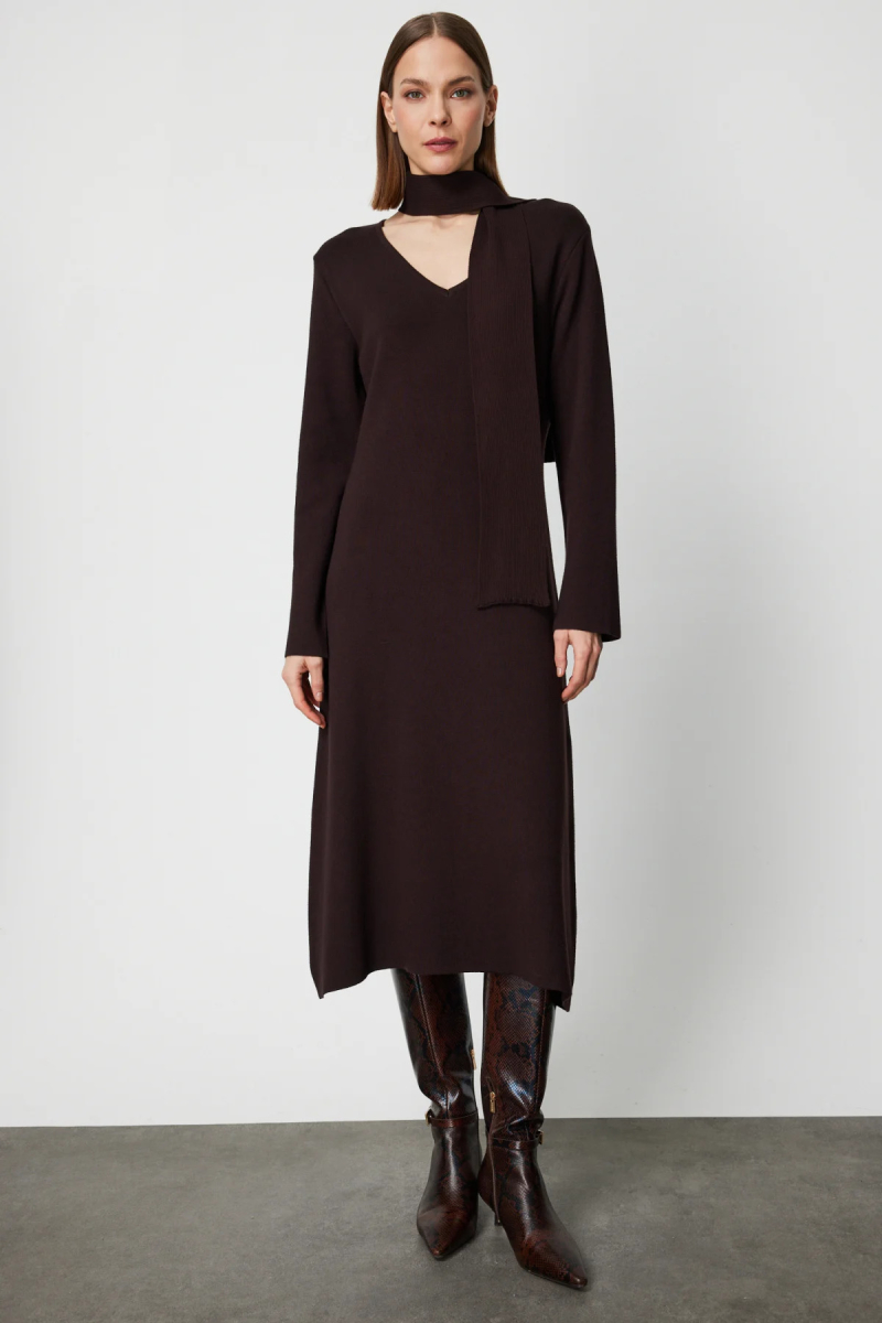 On Kadın V Yaka Kuşaklı Triko Elbise 63401 Kahverengi Kahverengi