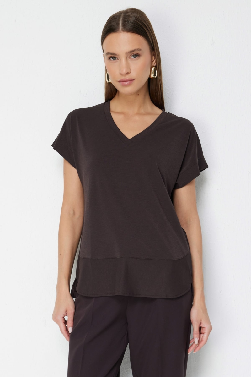 On Kadın V Yaka Parçalı T-Shirt 71475 Kahverengi Kahverengi