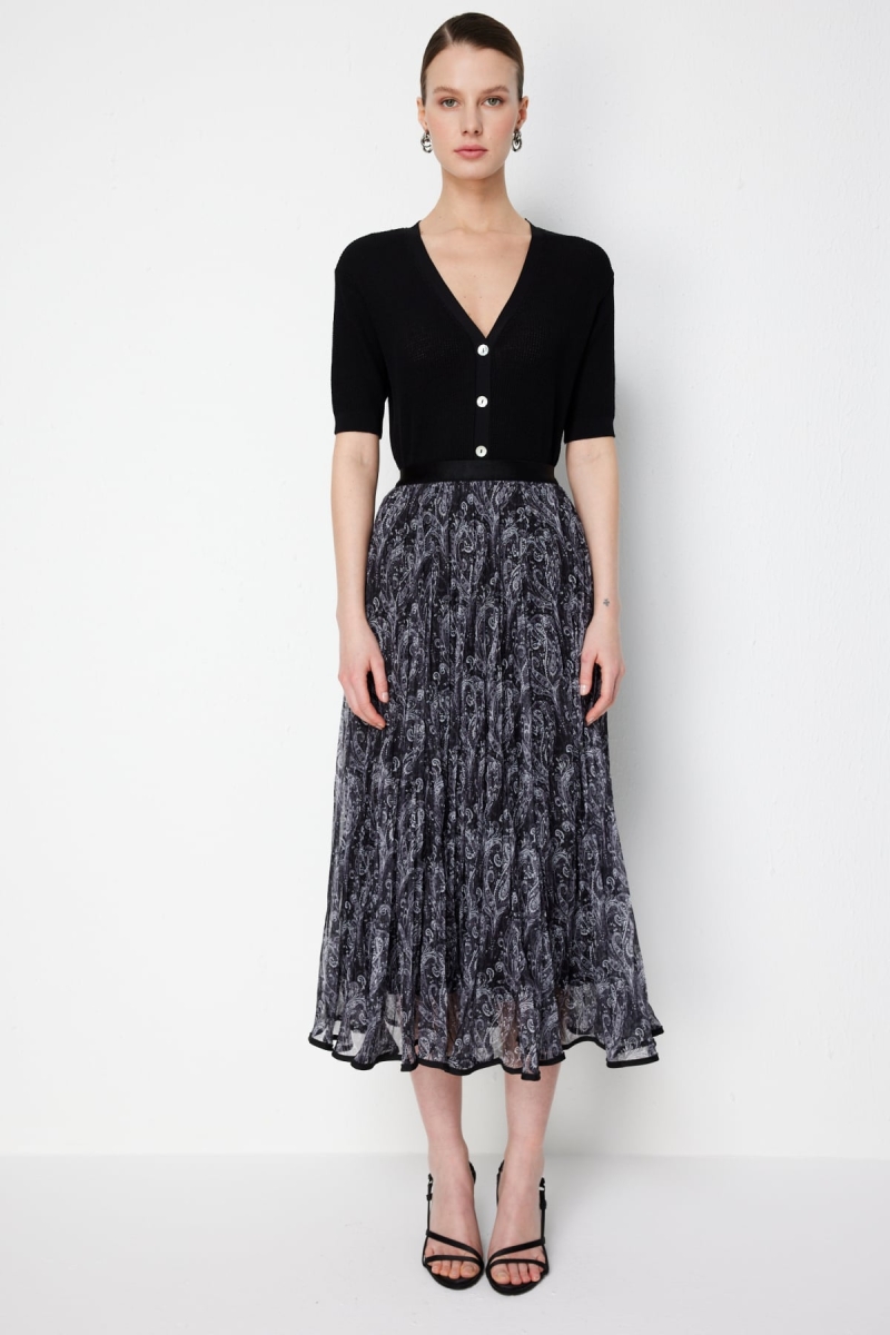 On Kadın Volanlı Desenli Maxi Etek 70204 Siyah Siyah