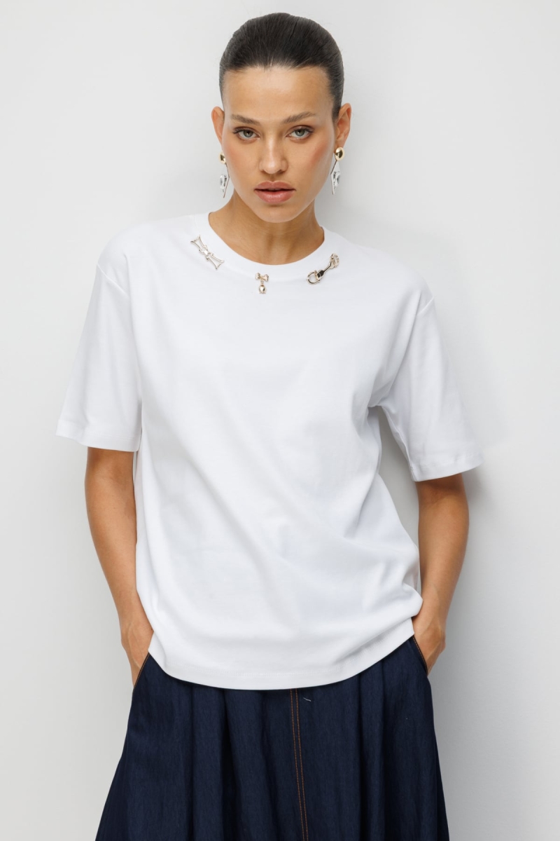 On Kadın Yakası Aksesuarlı Sıfır Yaka Pamuklu T-Shirt 71454 Beyaz Beyaz