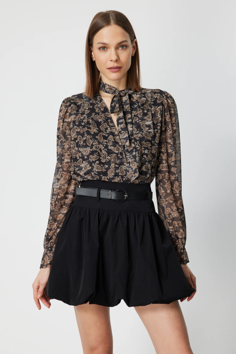 On Kadın Yakası Fularlı Leopar Desenli Bluz 62310 Siyah Siyah