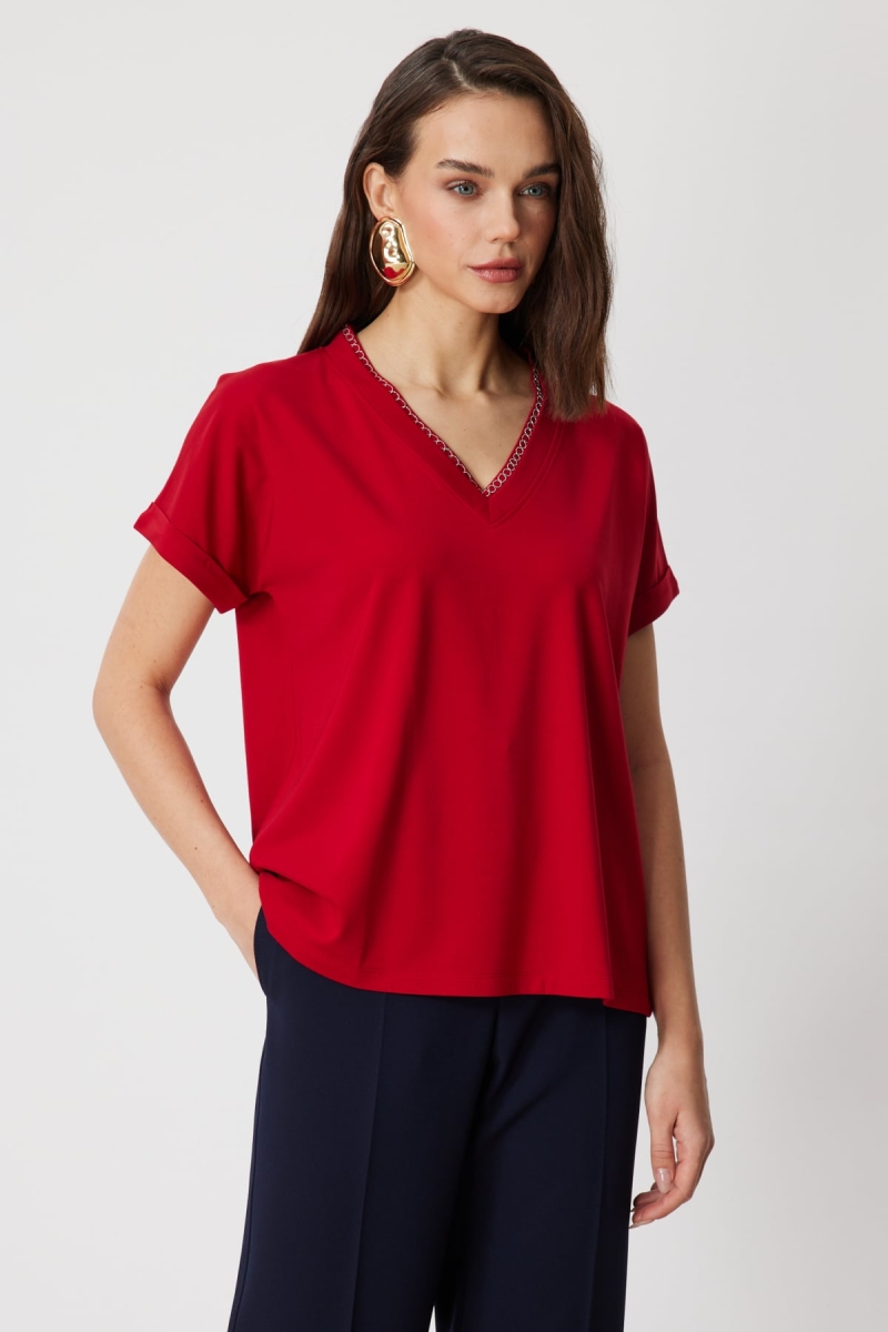 On Kadın Yakası Zincirli V Yaka T-Shirt 71352 Kırmızı Kırmızı