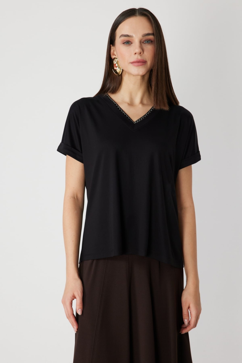 On Kadın Yakası Zincirli V Yaka T-Shirt 71352 Siyah Siyah