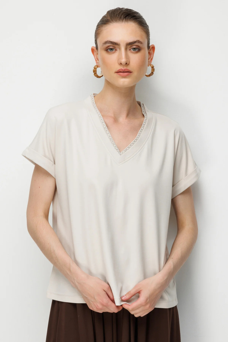 On Kadın Yakası Zincirli V Yaka T-Shirt 71352 Taş Taş