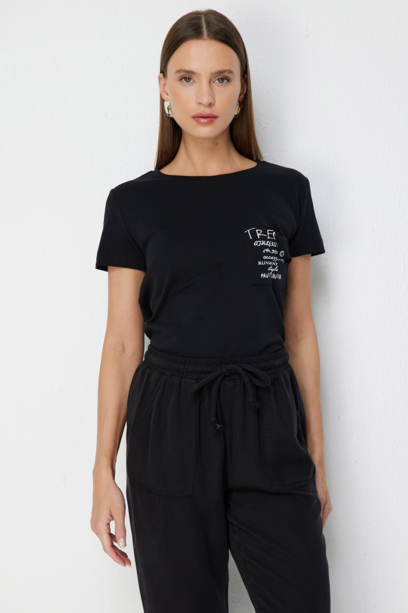 On Kadın Yazı Detaylı Sıfır Yaka Pamuklu T-Shirt 71464 Siyah Siyah
