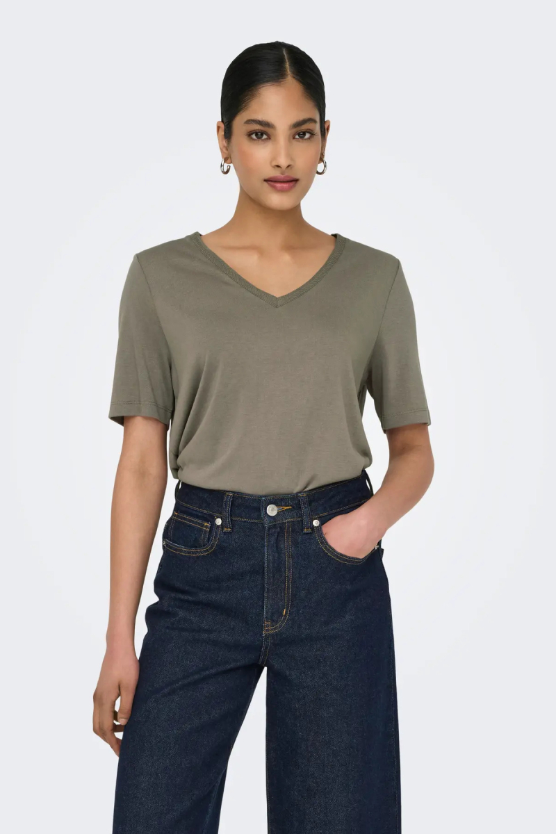 Only Kadın Onlelıse V Yaka Kısa Kollu T-Shirt 15257390 Vizon Vizon